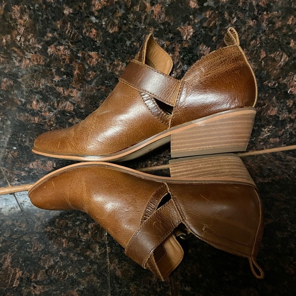 FRYE & CO. Rubie Moto Ankle Booties - Pointed Toe Brown Leather size 9 - Picture 5 of 10